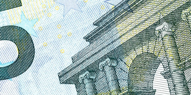 Règlement en espèce